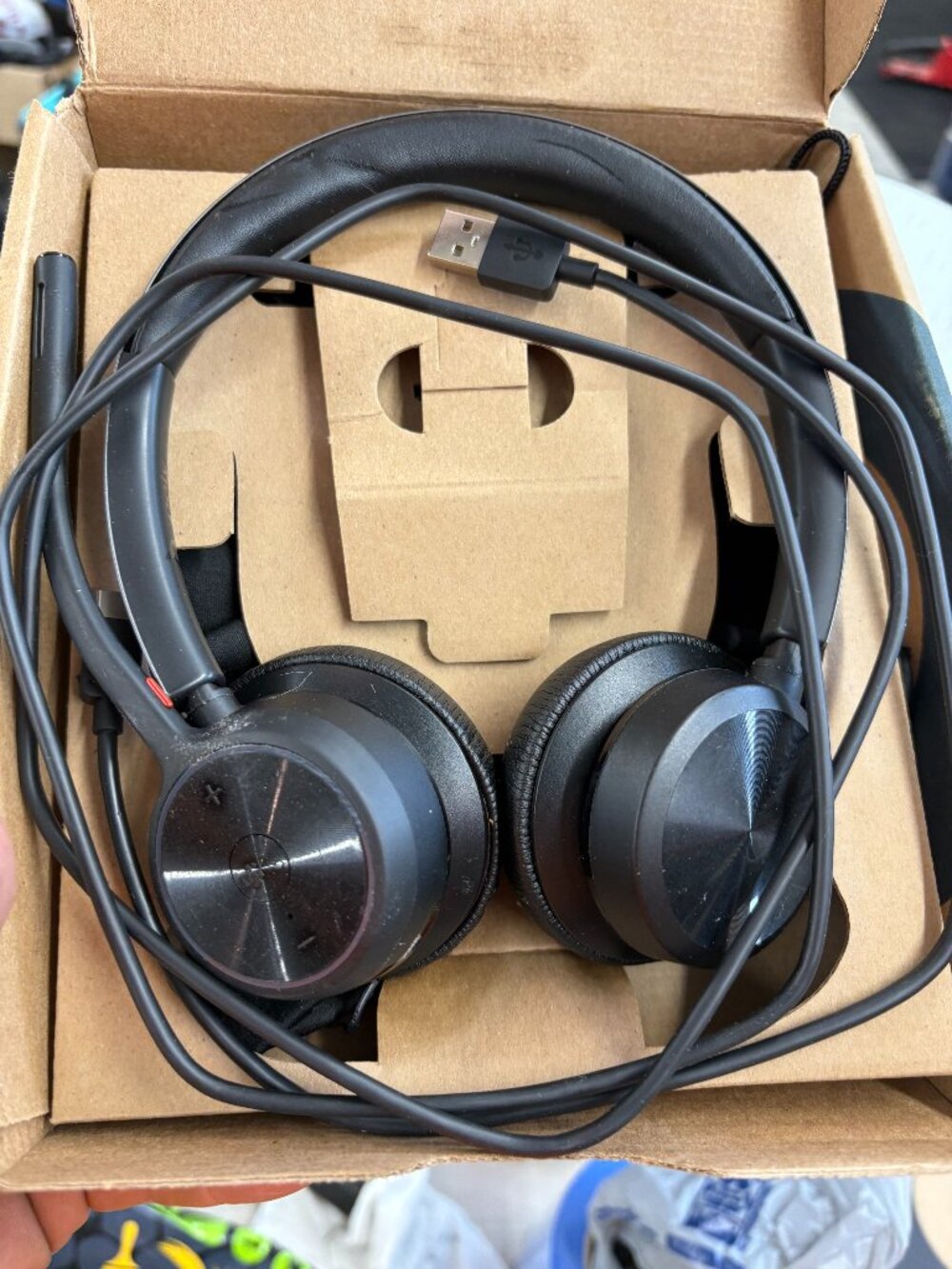 Voyager 4320 UC Headset